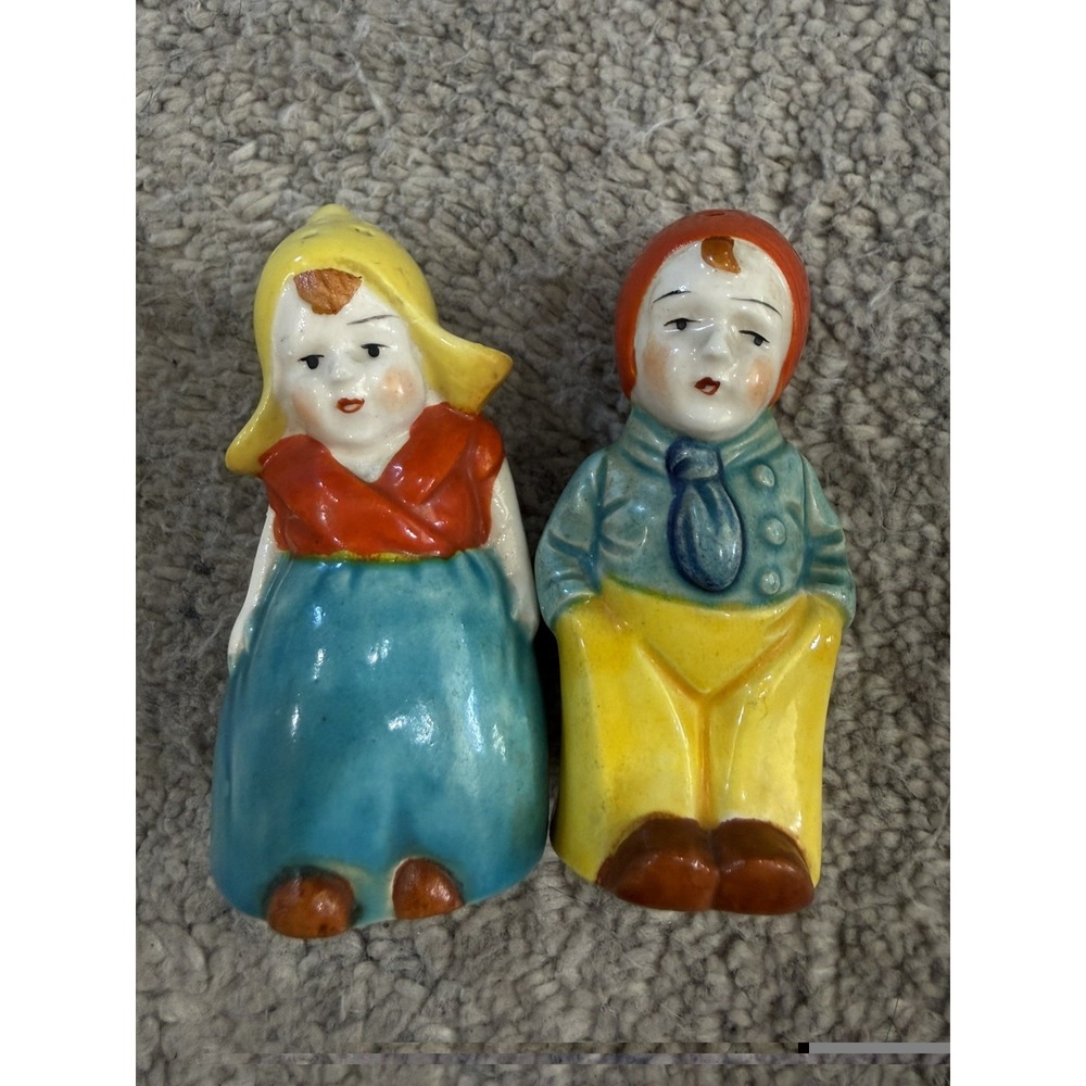 Vintage Ceramic Dutch Boy & Girl Figurine Salt & Pepper Shaker Japan No stoppers